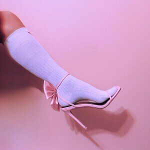 Sold Out ♡ Knee-High Socks w/ Pink Bow 🤍🎀